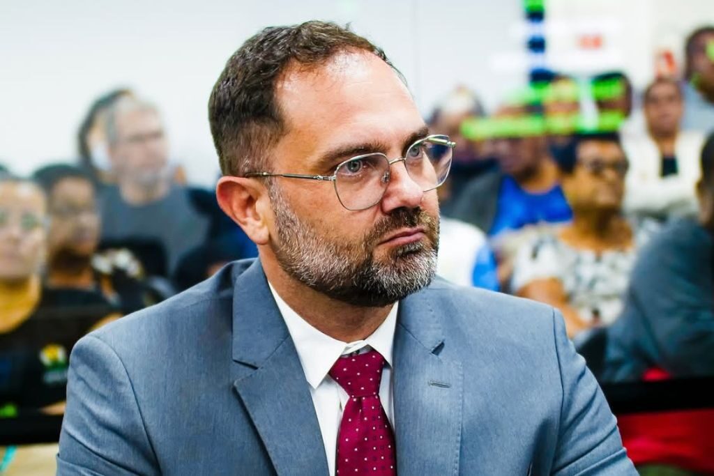 Vereador do PT Apresenta Projeto de Lei para Melhorar a Qualidade do Ar em Vila Velha Vereador do PT Apresenta Projeto de Lei para Melhorar a Qualidade do Ar em Vila Velha