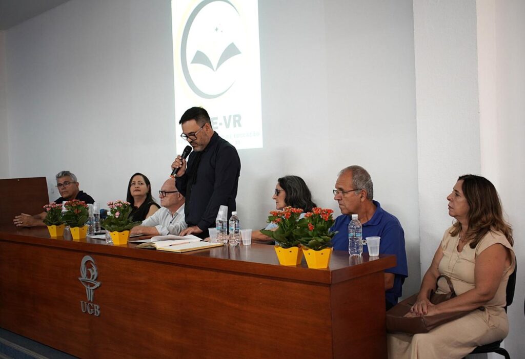 Volta Redonda: Novos Conselheiros do CME Prometem Avanços na Educação Volta Redonda: Novos Conselheiros do CME Prometem Avanços na Educação