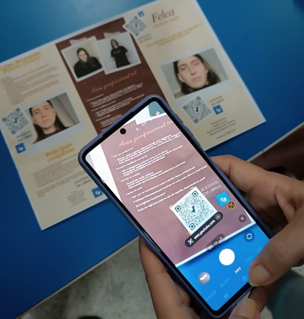 Escola de Vila Velha Cria Folder Acessível em Libras com Estudantes