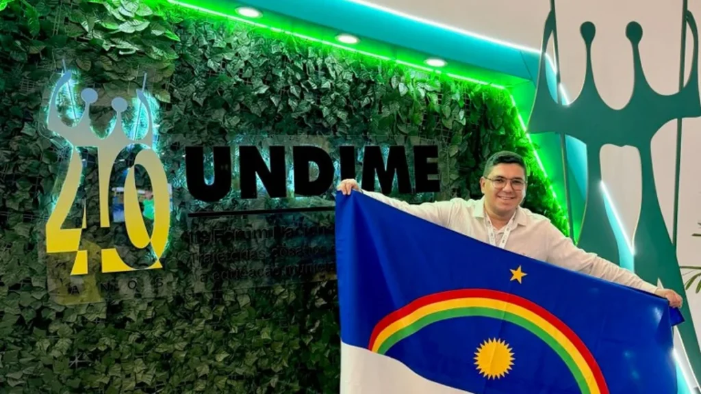 Secretário de Educação Anderson Viana reforça Palmeirina no 11º Fórum Nacional da UNDIME em Brasília