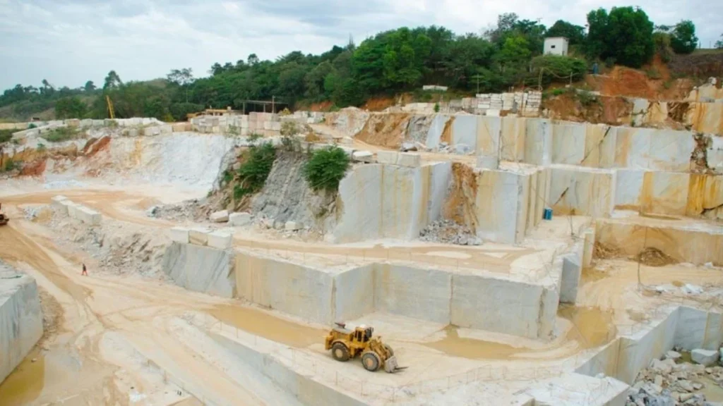 Crescimento Econômico do Espírito Santo em 2025 e Impactos no Eleitorado para 2026