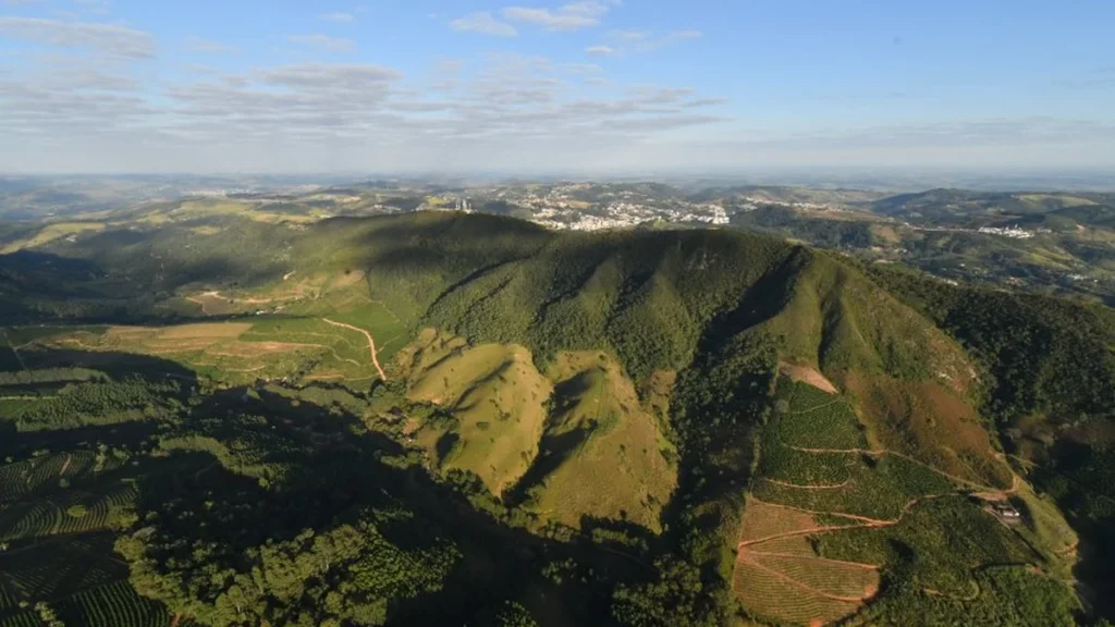 Como as Estradas Vicinais Transformam a Economia de Serra Negra