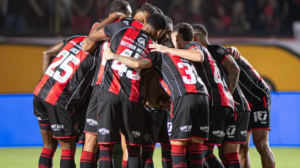 Vitória Hexacampeão da Copa do Nordeste após 16 anos: celebração histórica em Salvador Vitória Hexacampeão da Copa do Nordeste após 16 anos: celebração histórica em Salvador