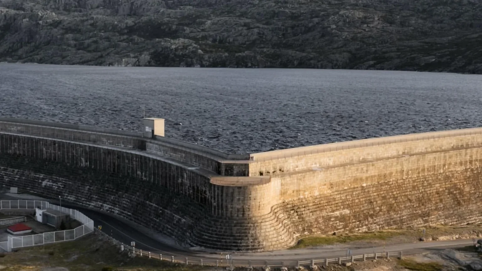 Ministro da Economia confirma avanços no financiamento para revitalização da Serra da Estrela