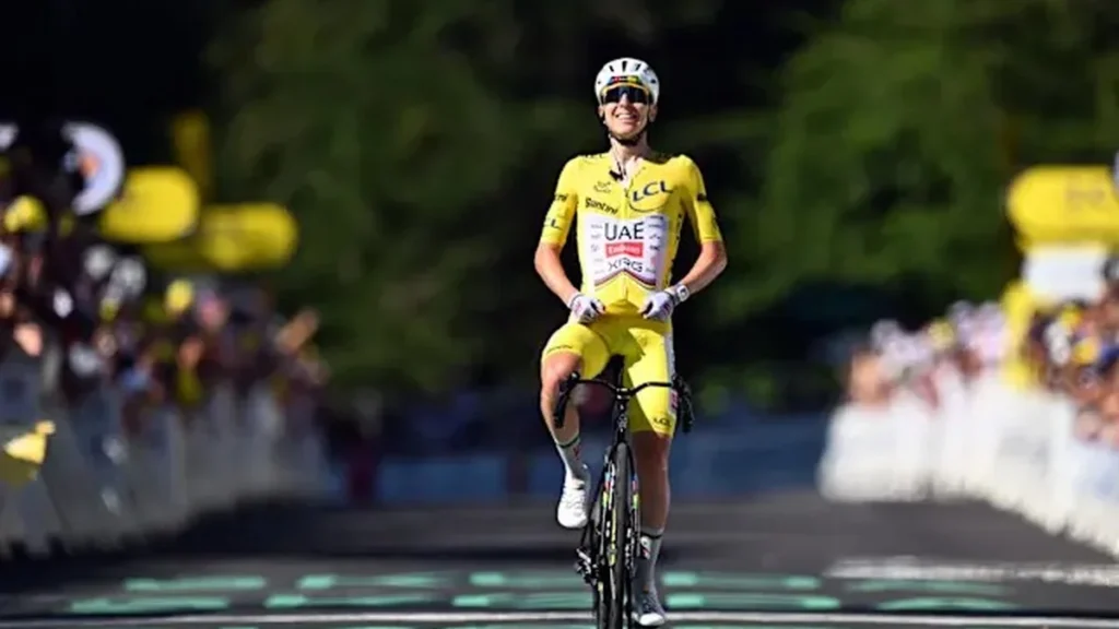 Tadej Pogacar domina ataque decisivo e deixa Vingegaard sem chances no Tour de France Tadej Pogacar domina ataque decisivo e deixa Vingegaard sem chances no Tour de France
