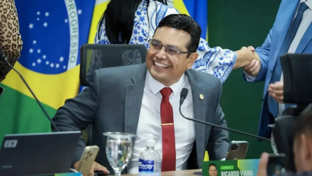 Ricardo Viana retoma mandato e reforça compromisso com cultura e esporte em Valparaíso